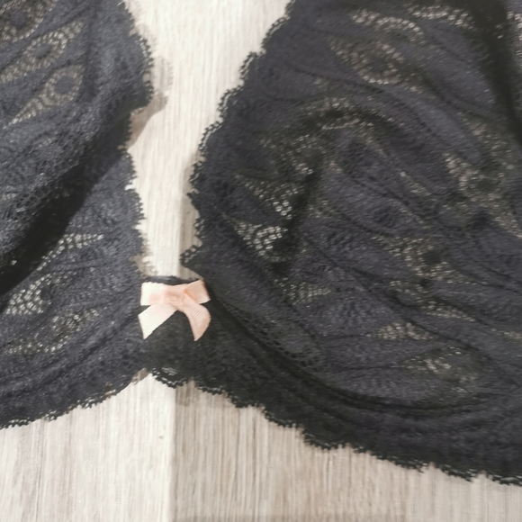 Heidi Klum Black light lace bra - Picture 2 of 4